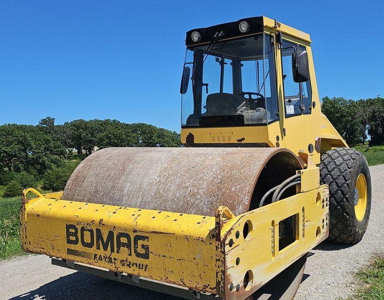 2011 Bomag BW 213DH-40